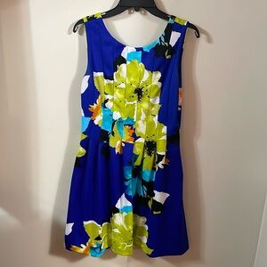 Floral dress with pockets